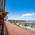 Alpin Penthouse 2 Bedroom With Fireplace And Mountain View Bansko