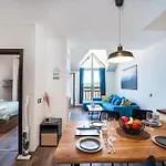 Alpin Penthouse 2 Bedroom With Fireplace And Mountain View Bansko