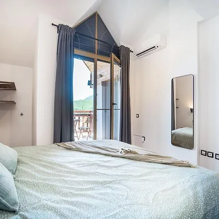 Alpin Penthouse 2 Bedroom With Fireplace And Mountain View * 반스코
