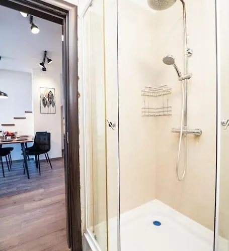 Alpin Penthouse 2 Bedroom With Fireplace And Mountain View * 반스코